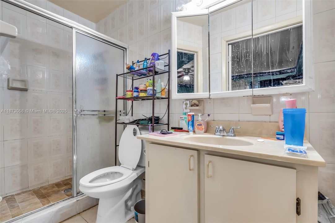 合同活跃: $419,900 (3 贝兹, 2 浴室, 2031 平方英尺)