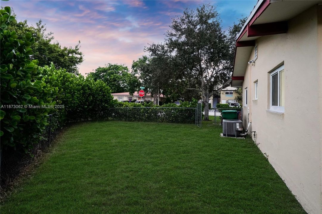 Active With Contract: $769,900 (0 beds, 0 baths, 2296 Square Feet)