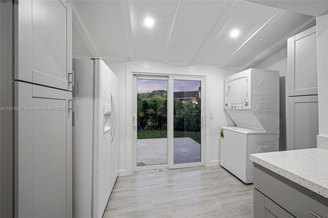 Active With Contract: $769,900 (0 beds, 0 baths, 2296 Square Feet)