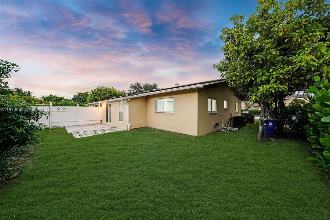 Active With Contract: $769,900 (0 beds, 0 baths, 2296 Square Feet)