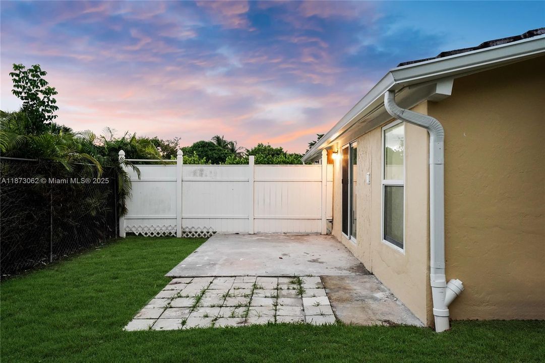 Active With Contract: $769,900 (0 beds, 0 baths, 2296 Square Feet)