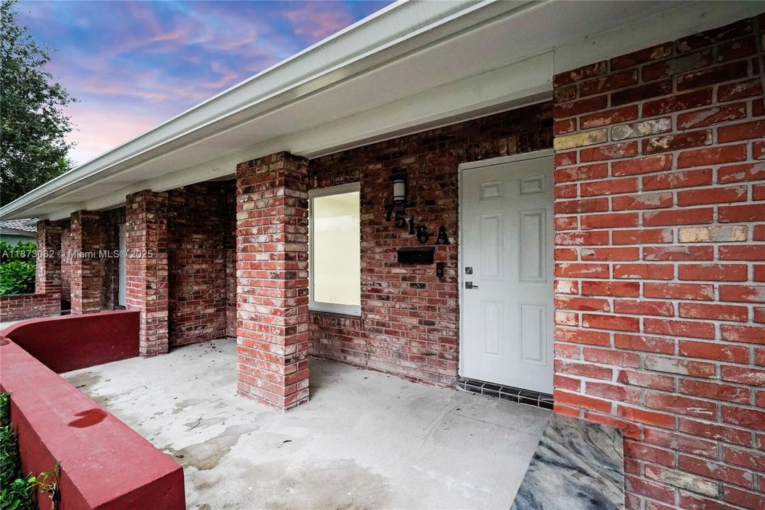 Active With Contract: $769,900 (0 beds, 0 baths, 2296 Square Feet)