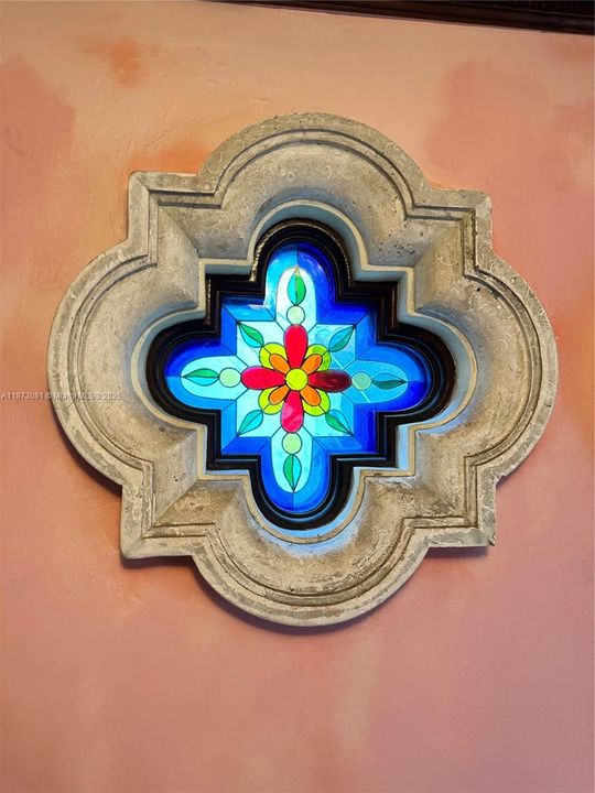 For Sale: $1,400,000 (2 beds, 2 baths, 1611 Square Feet)