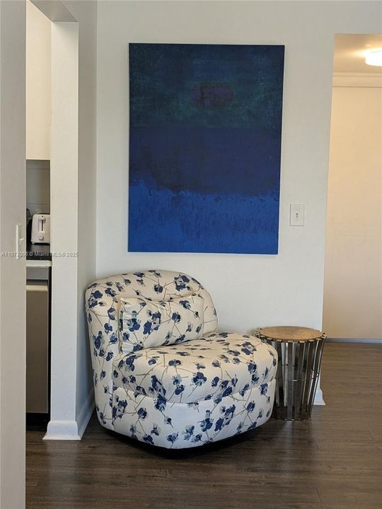 待售: $109,999 (1 贝兹, 1 浴室, 720 平方英尺)