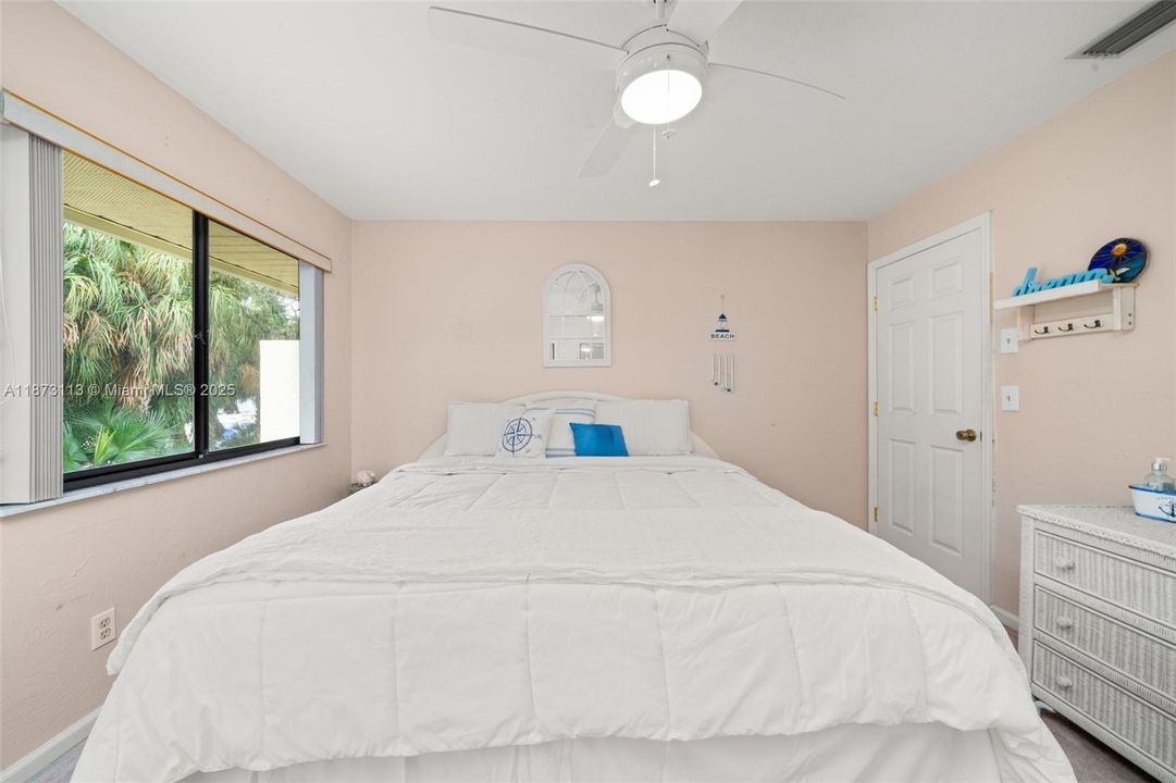 待售: $159,900 (2 贝兹, 2 浴室, 1482 平方英尺)