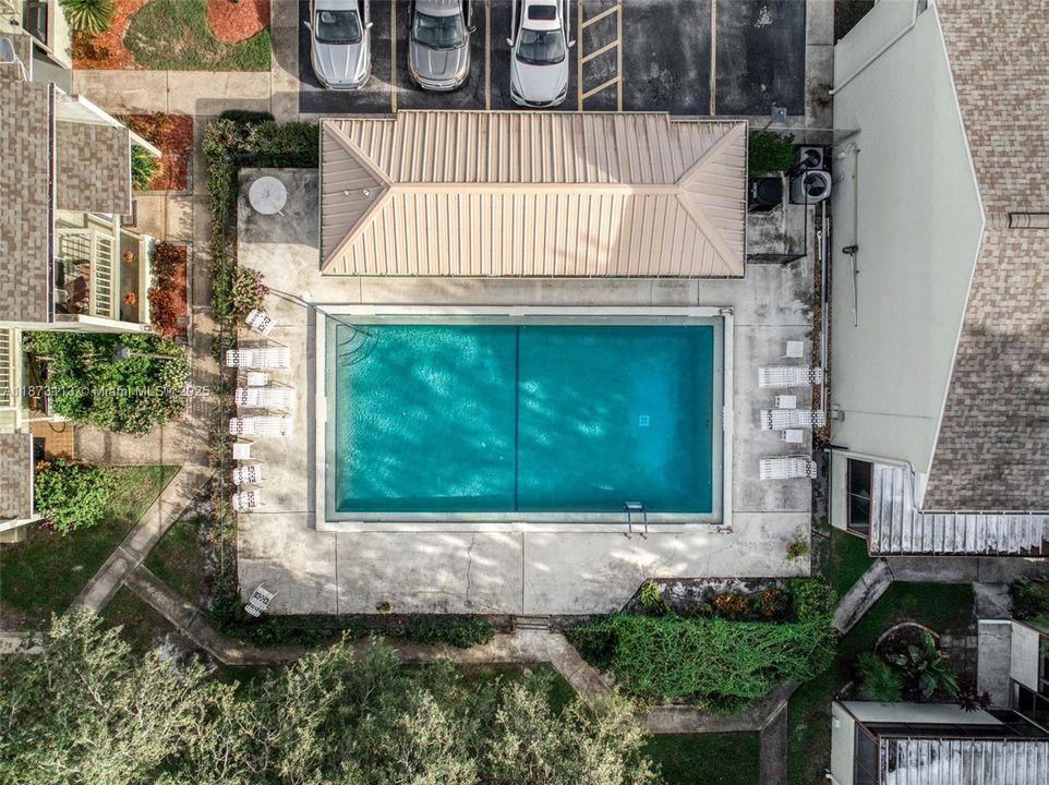 待售: $159,900 (2 贝兹, 2 浴室, 1482 平方英尺)