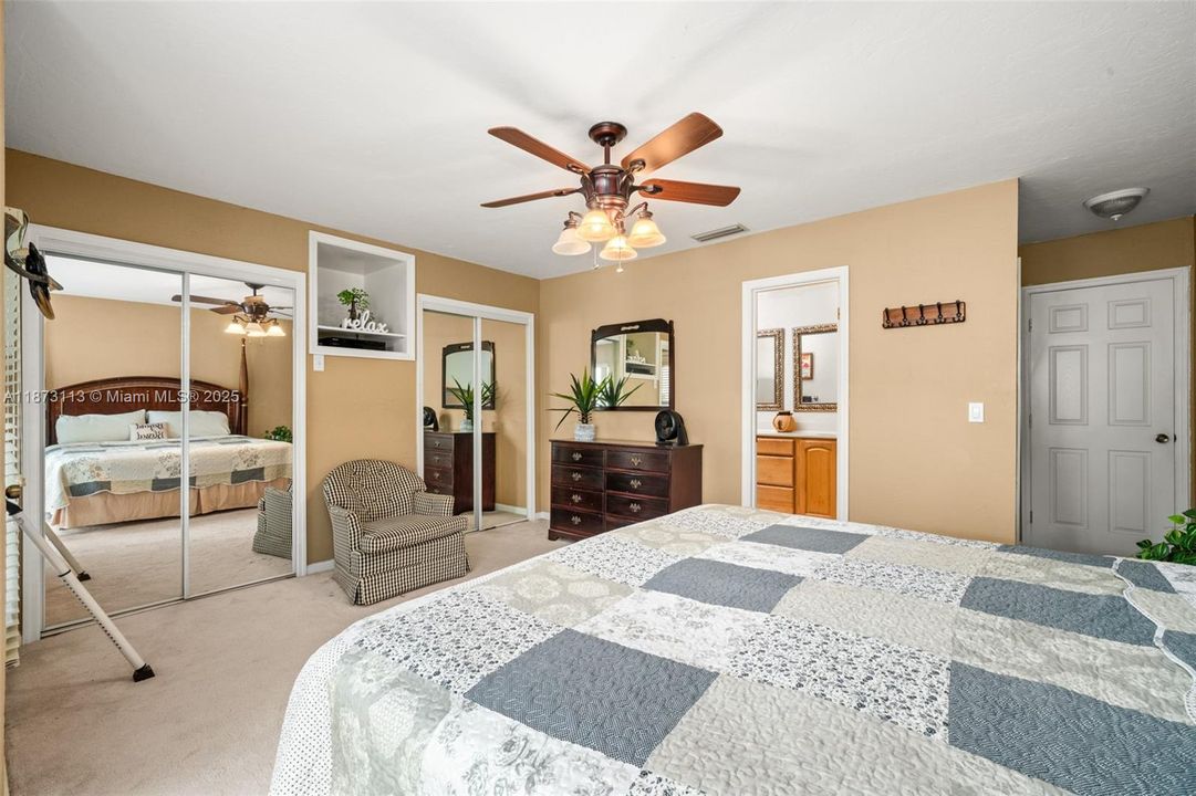 待售: $159,900 (2 贝兹, 2 浴室, 1482 平方英尺)