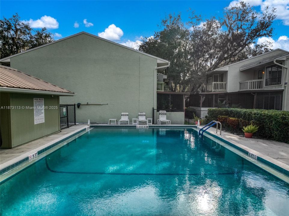 待售: $159,900 (2 贝兹, 2 浴室, 1482 平方英尺)