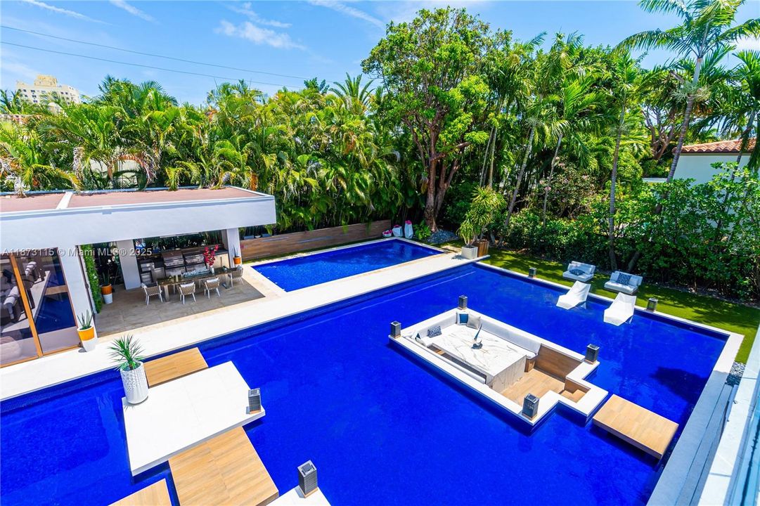 Active With Contract: $50,000 (4 beds, 4 baths, 5119 Square Feet)