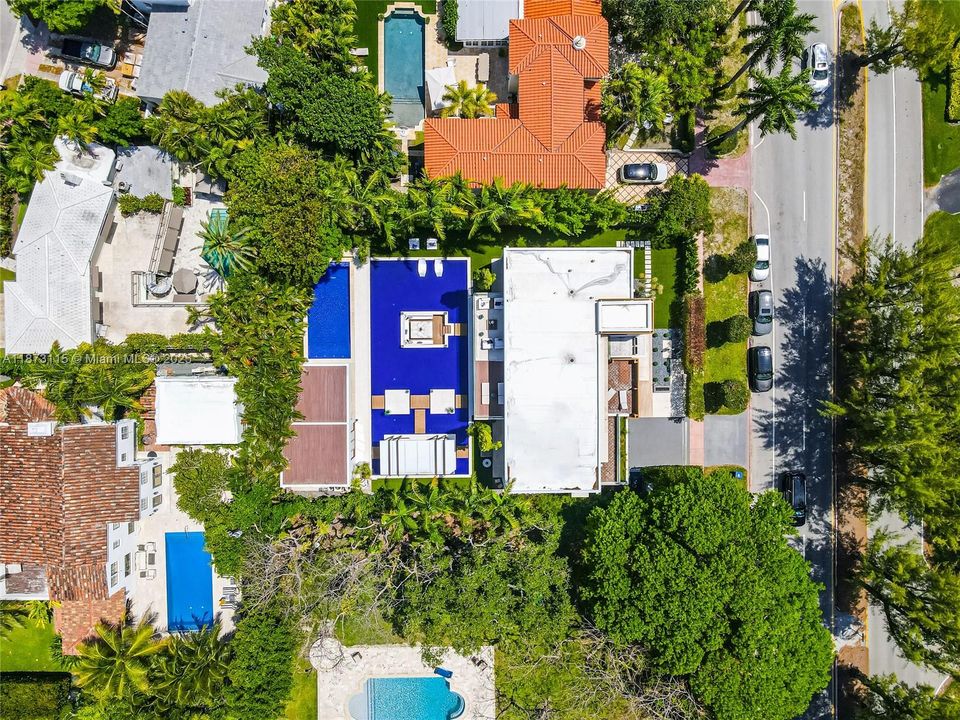 Active With Contract: $50,000 (4 beds, 4 baths, 5119 Square Feet)