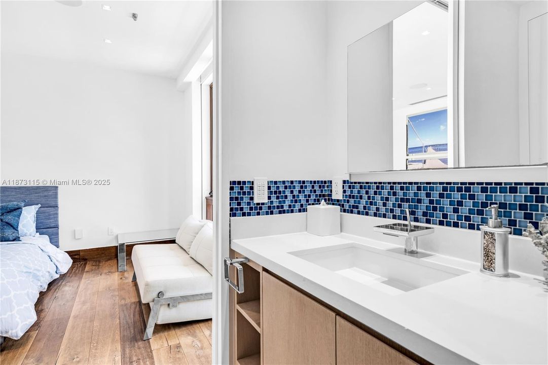 Active With Contract: $50,000 (4 beds, 4 baths, 5119 Square Feet)