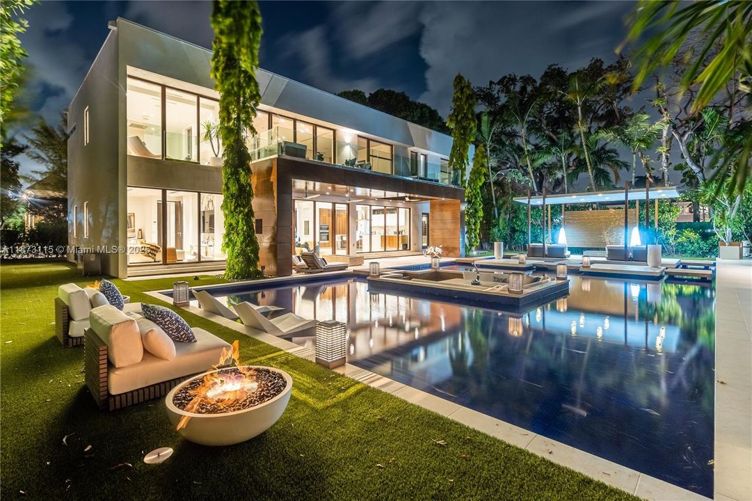 Active With Contract: $50,000 (4 beds, 4 baths, 5119 Square Feet)