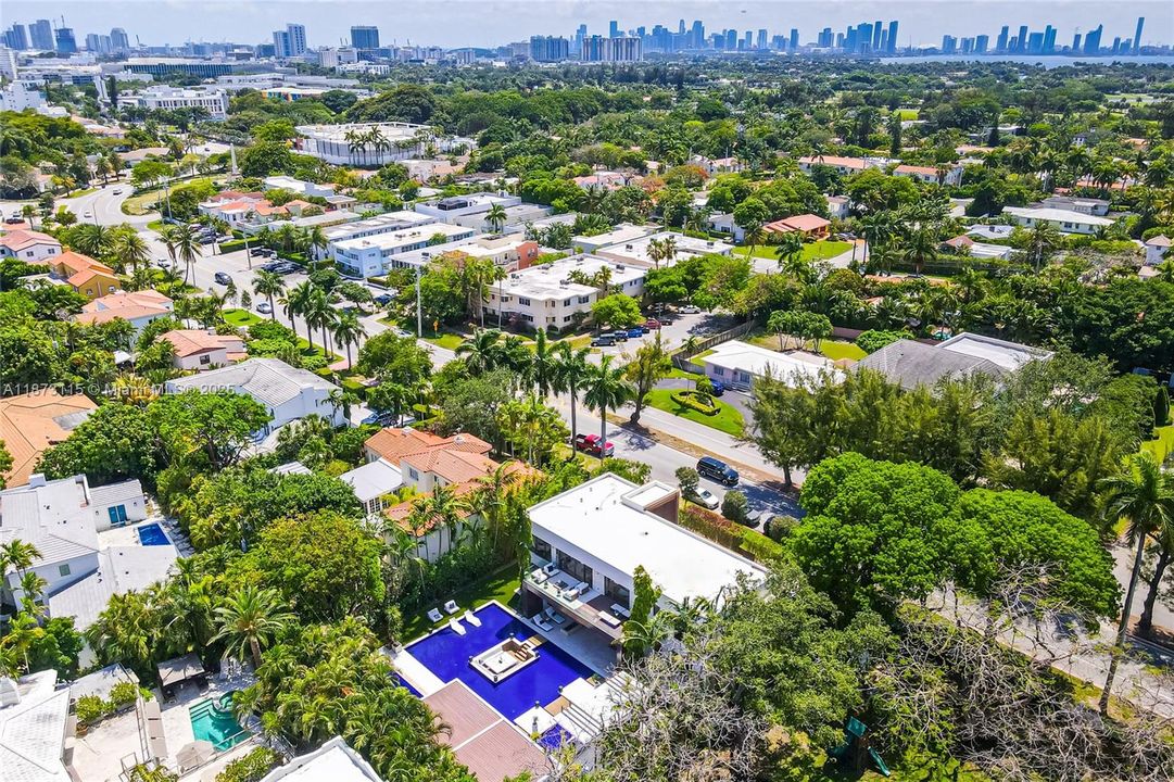 Active With Contract: $50,000 (4 beds, 4 baths, 5119 Square Feet)