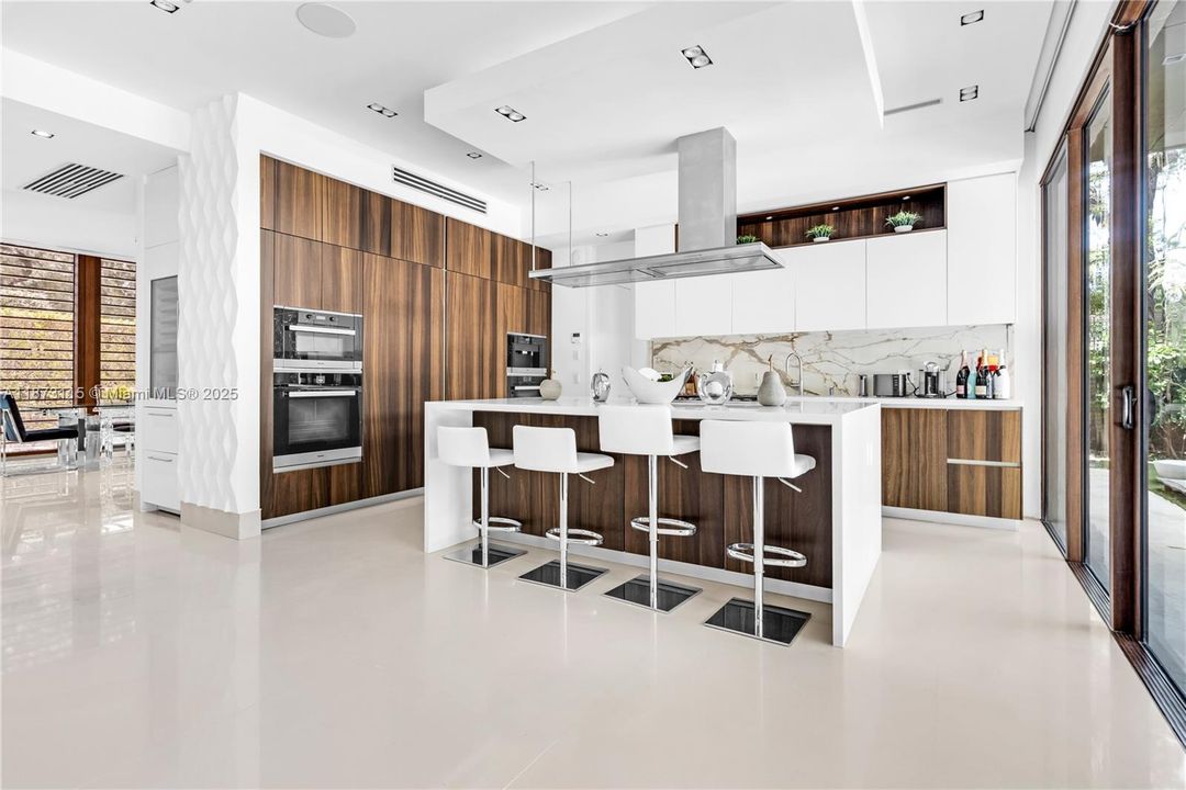 Active With Contract: $50,000 (4 beds, 4 baths, 5119 Square Feet)