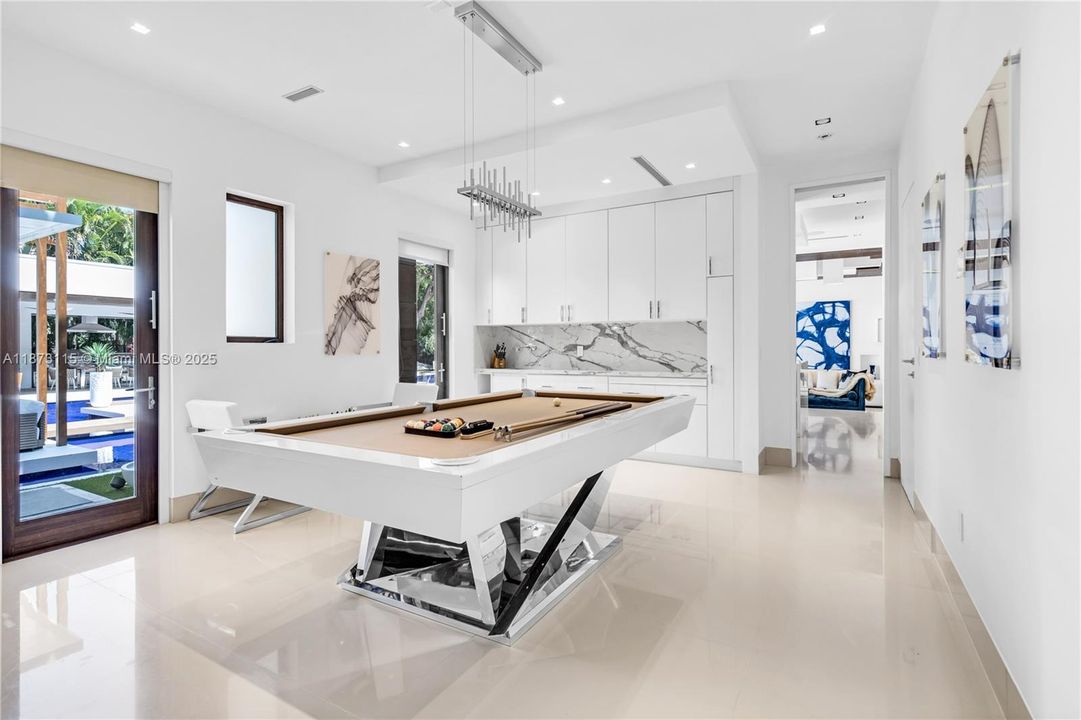 Active With Contract: $50,000 (4 beds, 4 baths, 5119 Square Feet)