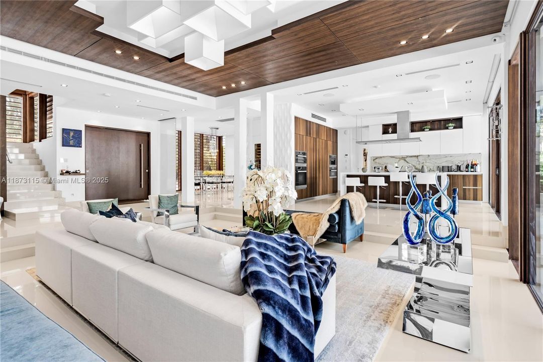 Active With Contract: $50,000 (4 beds, 4 baths, 5119 Square Feet)