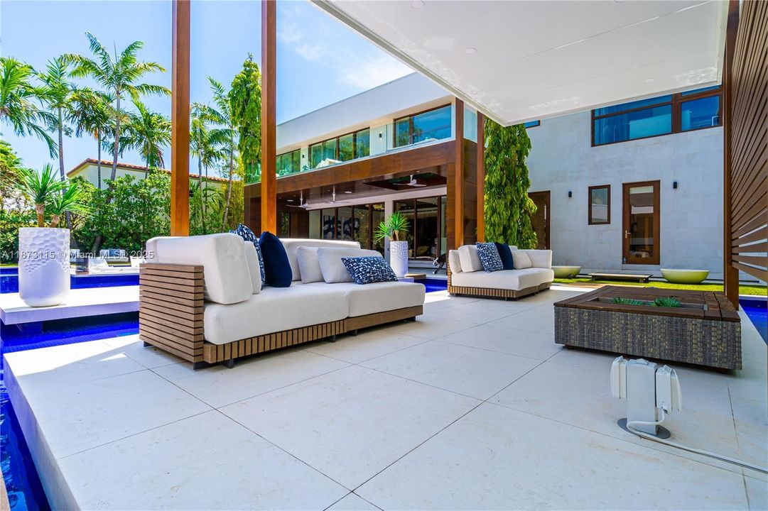 Active With Contract: $50,000 (4 beds, 4 baths, 5119 Square Feet)