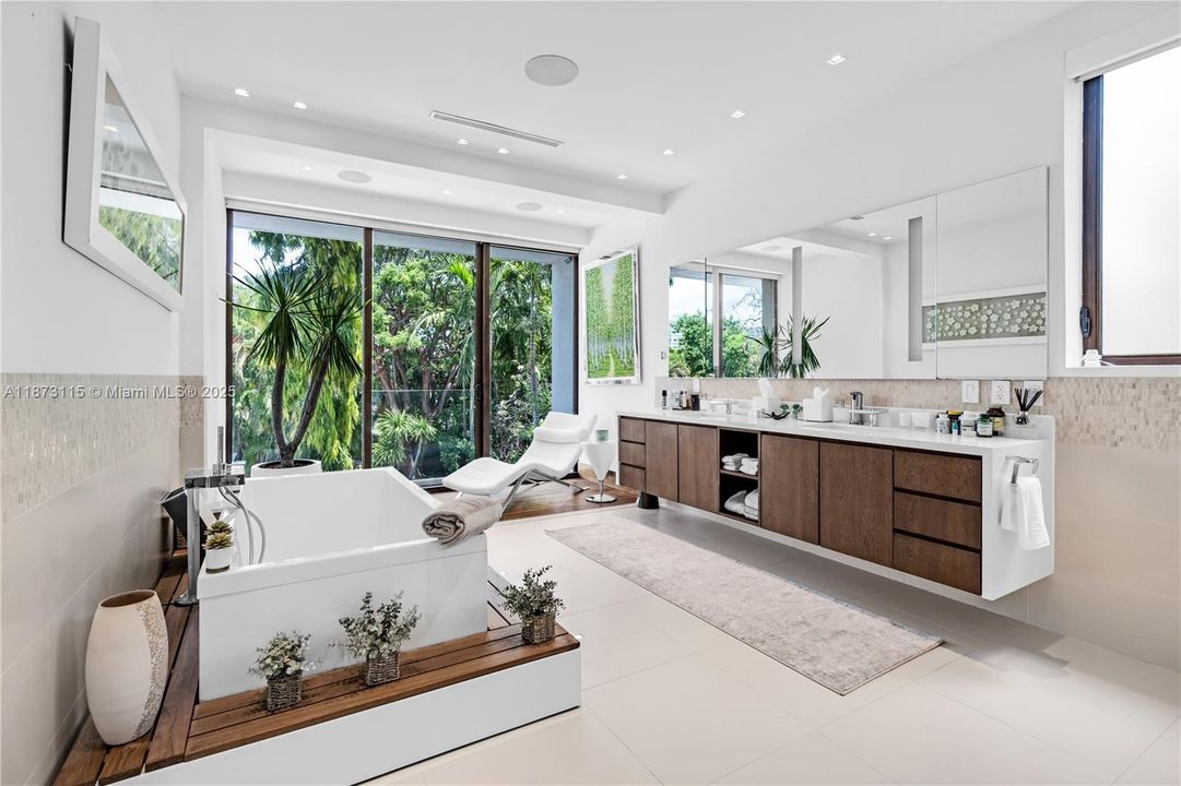 Active With Contract: $50,000 (4 beds, 4 baths, 5119 Square Feet)