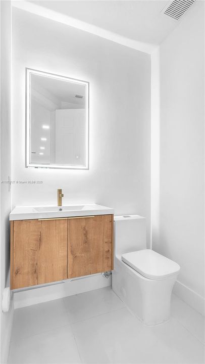 Под контрактом: $5,800 (5 спален, 4 ванн, 3399 Квадратных фут)