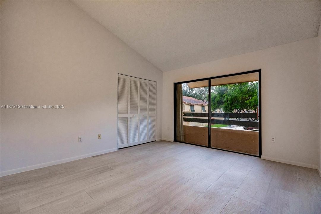 For Sale: $445,000 (2 beds, 1 baths, 1152 Square Feet)