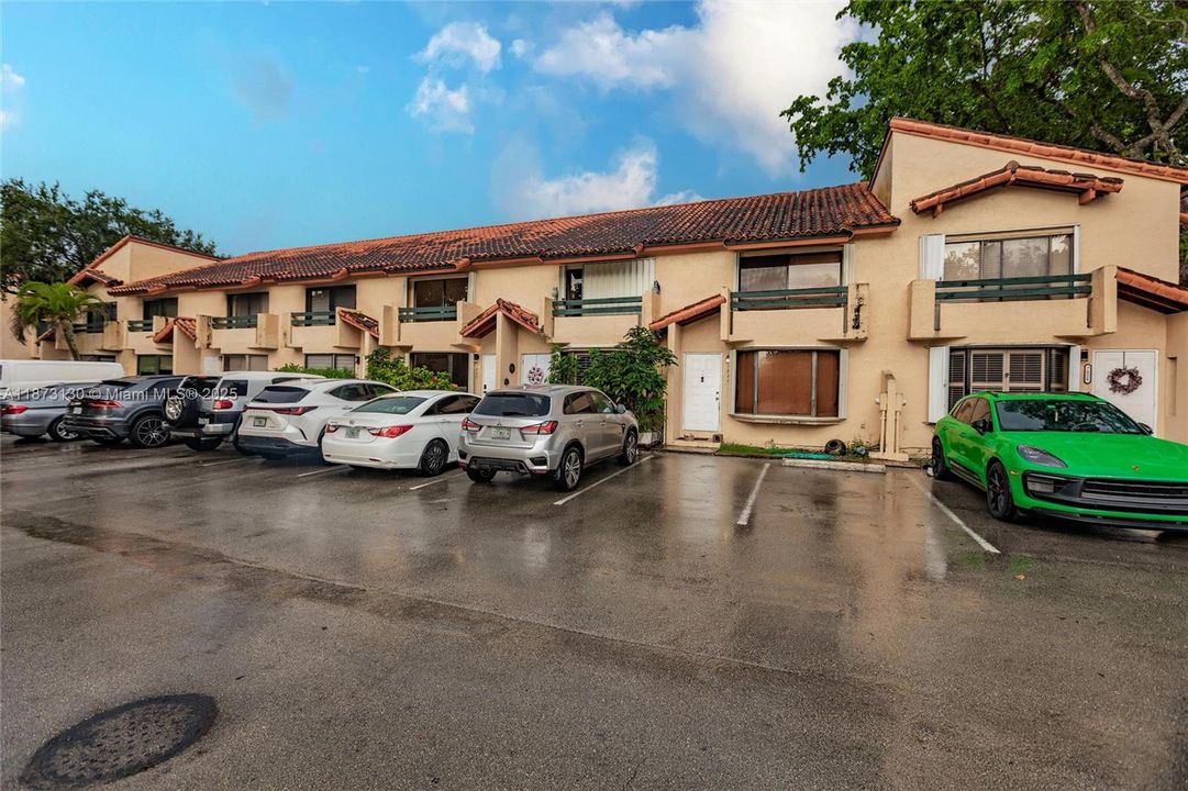 For Sale: $445,000 (2 beds, 1 baths, 1152 Square Feet)