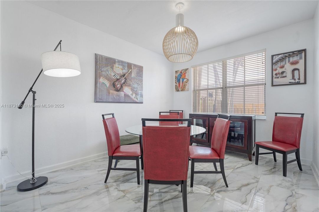 For Sale: $674,500 (3 beds, 2 baths, 1659 Square Feet)