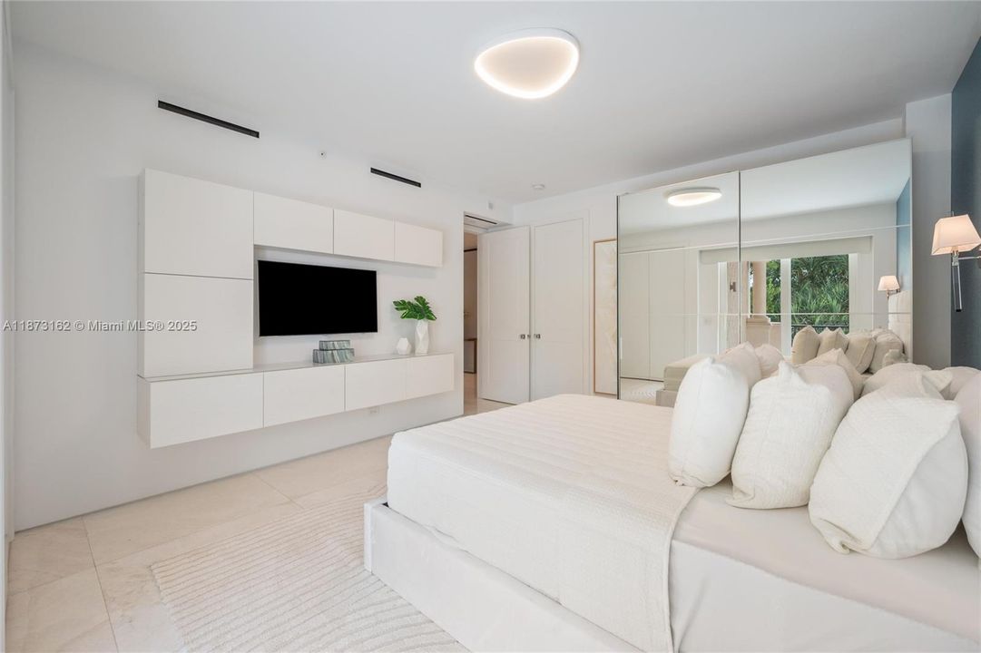 待售: $10,800,000 (4 贝兹, 3 浴室, 3580 平方英尺)