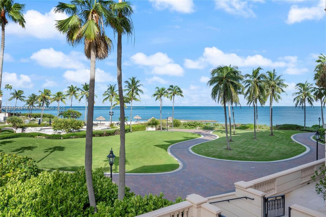 待售: $10,800,000 (4 贝兹, 3 浴室, 3580 平方英尺)