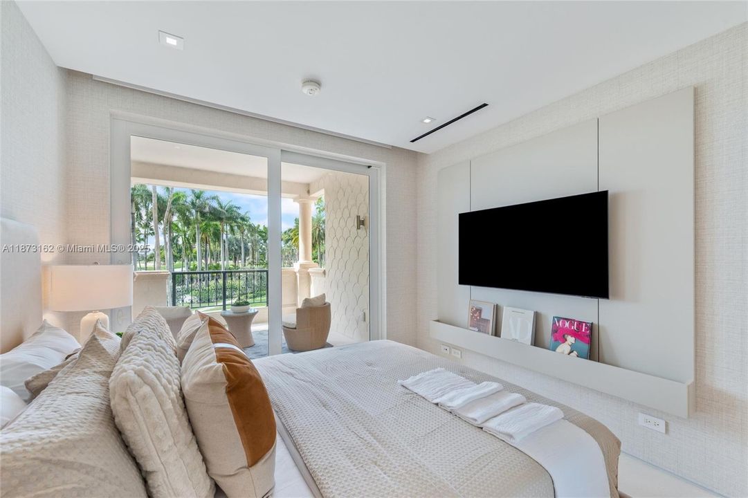 待售: $10,800,000 (4 贝兹, 3 浴室, 3580 平方英尺)