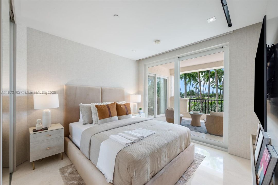 待售: $10,800,000 (4 贝兹, 3 浴室, 3580 平方英尺)