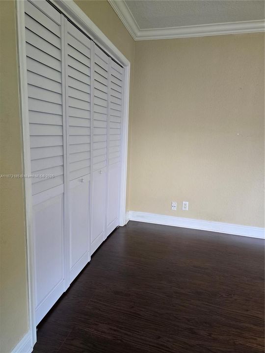 最近租的: $2,900 (3 贝兹, 3 浴室, 8264 平方英尺)