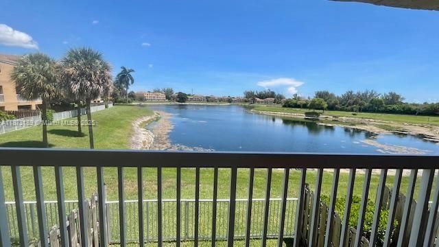 待售: $185,000 (1 贝兹, 1 浴室, 702 平方英尺)