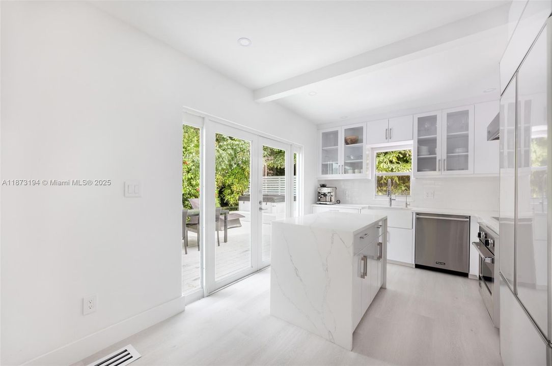 En Venta: $1,875,000 (2 camas, 2 baños, 1598 Pies cuadrados)