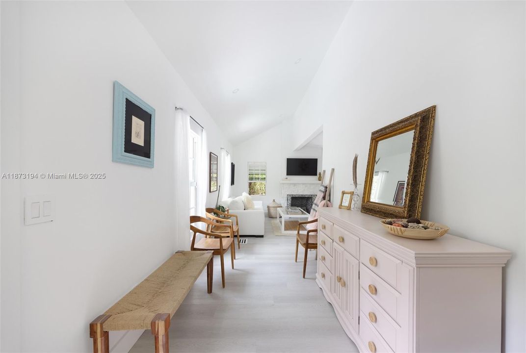 En Venta: $1,875,000 (2 camas, 2 baños, 1598 Pies cuadrados)