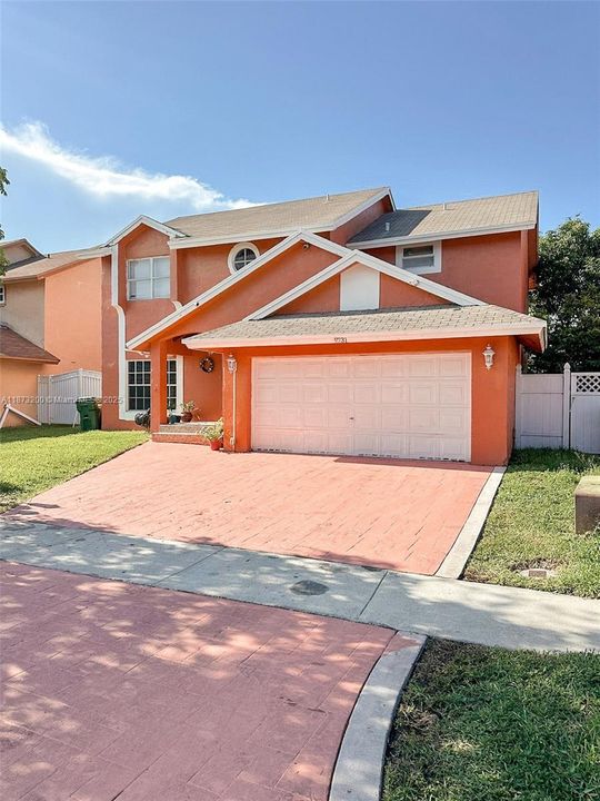 Vendido Recientemente: $619,000 (4 camas, 2 baños, 2114 Pies cuadrados)