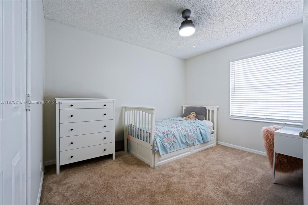 待售: $389,000 (3 贝兹, 2 浴室, 1437 平方英尺)