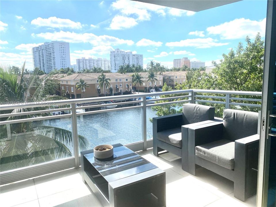 Active With Contract: $6,200 (3 beds, 3 baths, 1728 Square Feet)