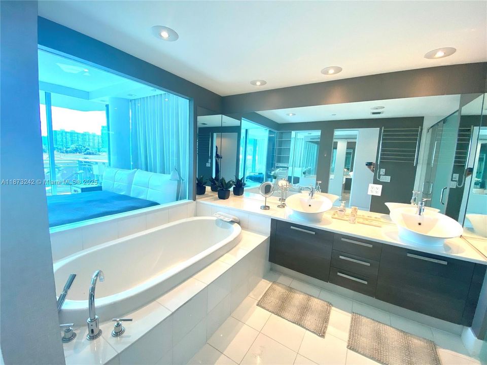 Active With Contract: $6,200 (3 beds, 3 baths, 1728 Square Feet)