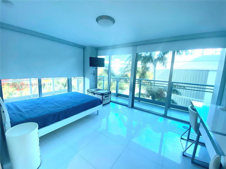 Active With Contract: $6,200 (3 beds, 3 baths, 1728 Square Feet)