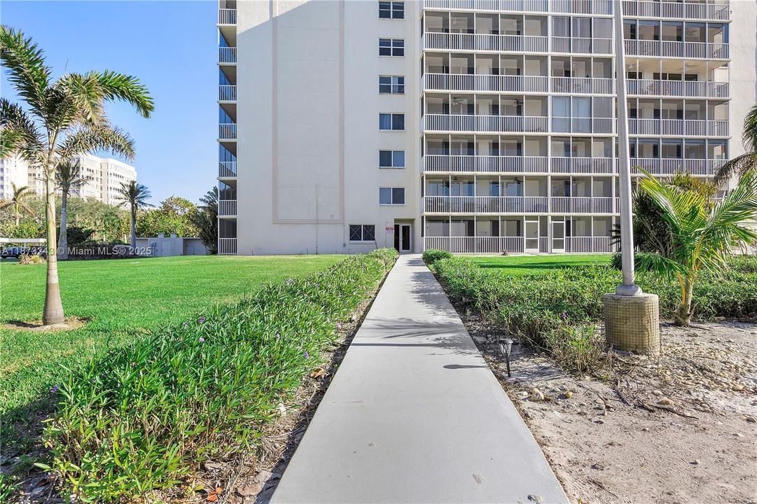 待售: $1,200,000 (3 贝兹, 2 浴室, 1494 平方英尺)