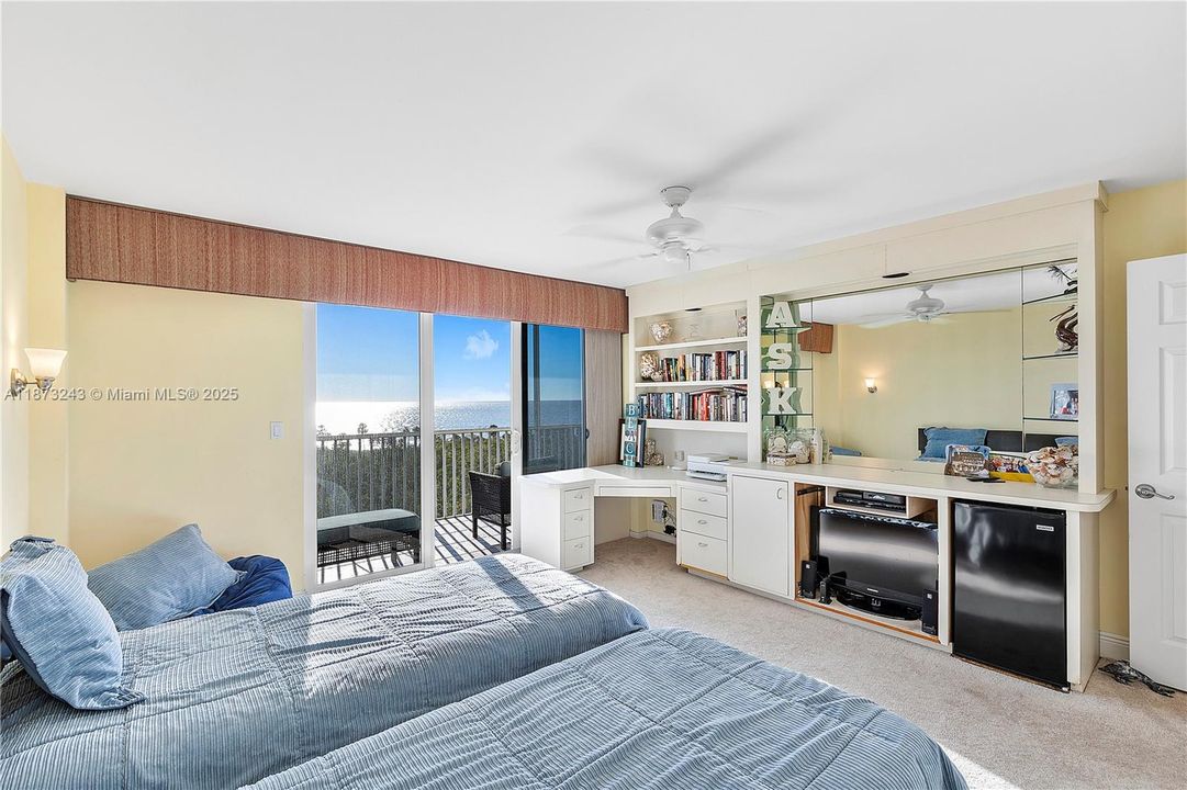 待售: $1,200,000 (3 贝兹, 2 浴室, 1494 平方英尺)