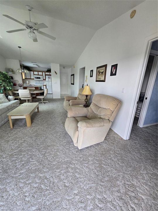 最近售出: $129,990 (2 贝兹, 2 浴室, 0 平方英尺)