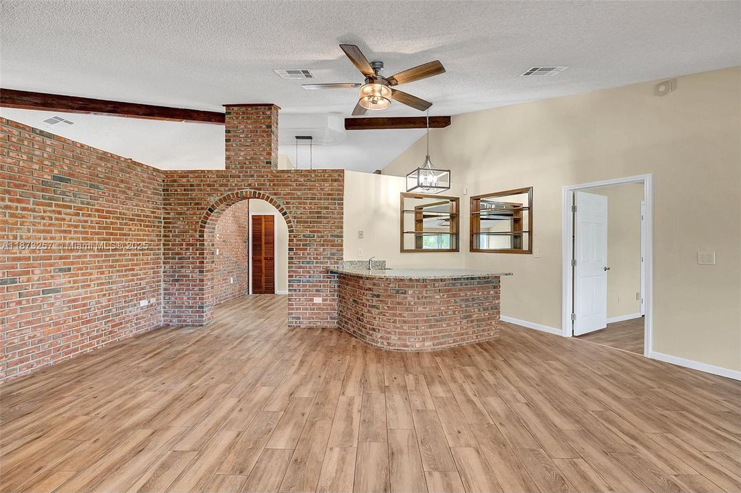 For Rent: $3,500 (3 beds, 3 baths, 2770 Square Feet)