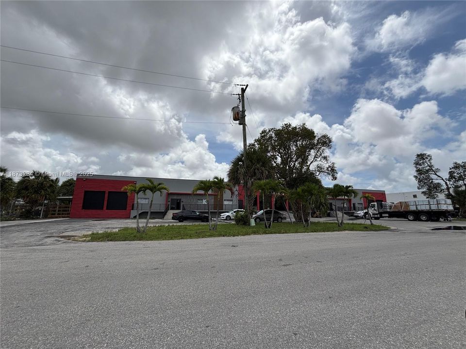 Recently Sold: $12,400,000 (0 beds, 0 baths, 0 Square Feet)