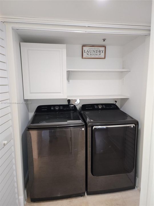 待售: $350,000 (3 贝兹, 2 浴室, 1268 平方英尺)