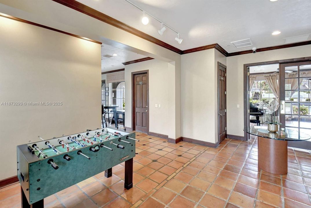 待售: $350,000 (3 贝兹, 2 浴室, 1268 平方英尺)