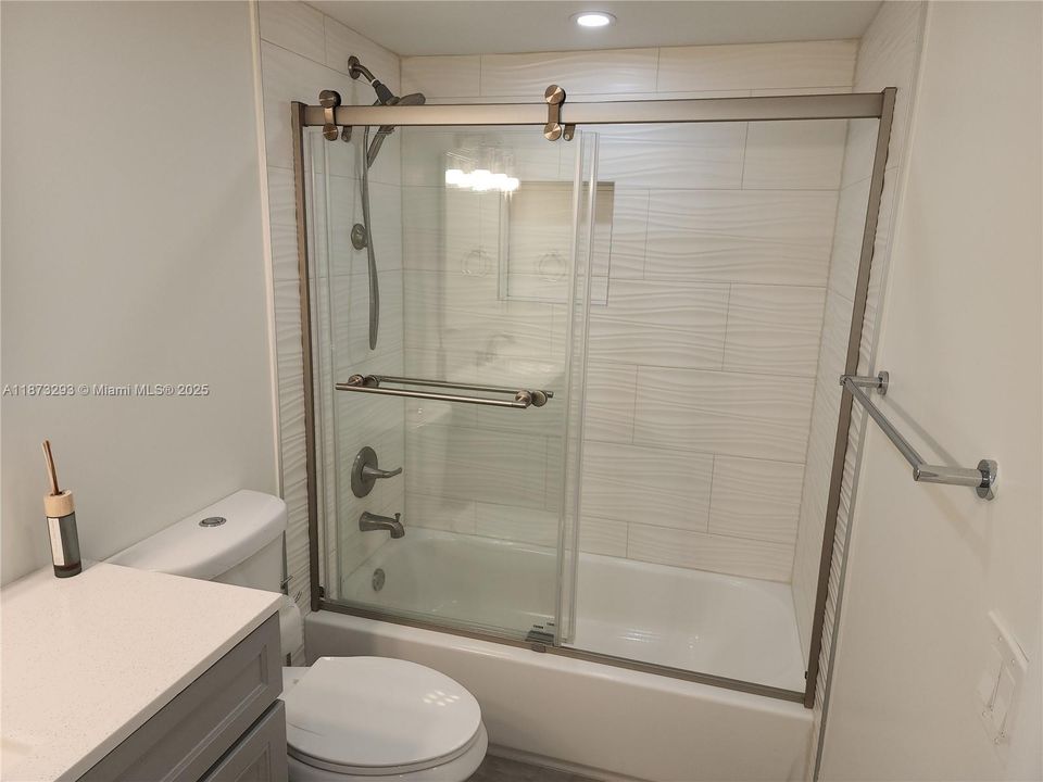 待售: $350,000 (3 贝兹, 2 浴室, 1268 平方英尺)