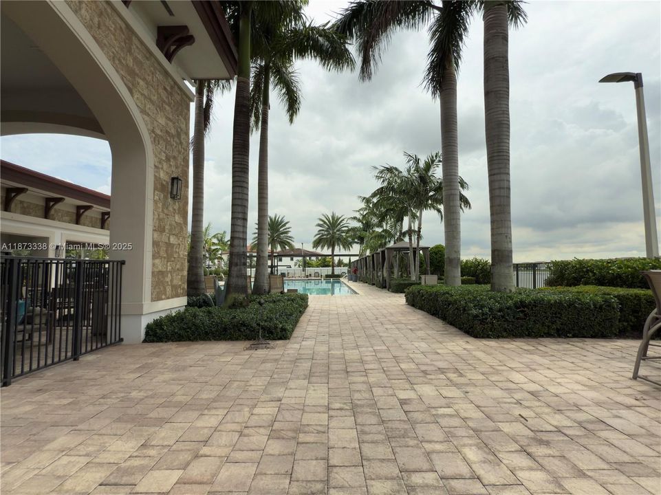 待售: $550,000 (3 贝兹, 2 浴室, 1540 平方英尺)