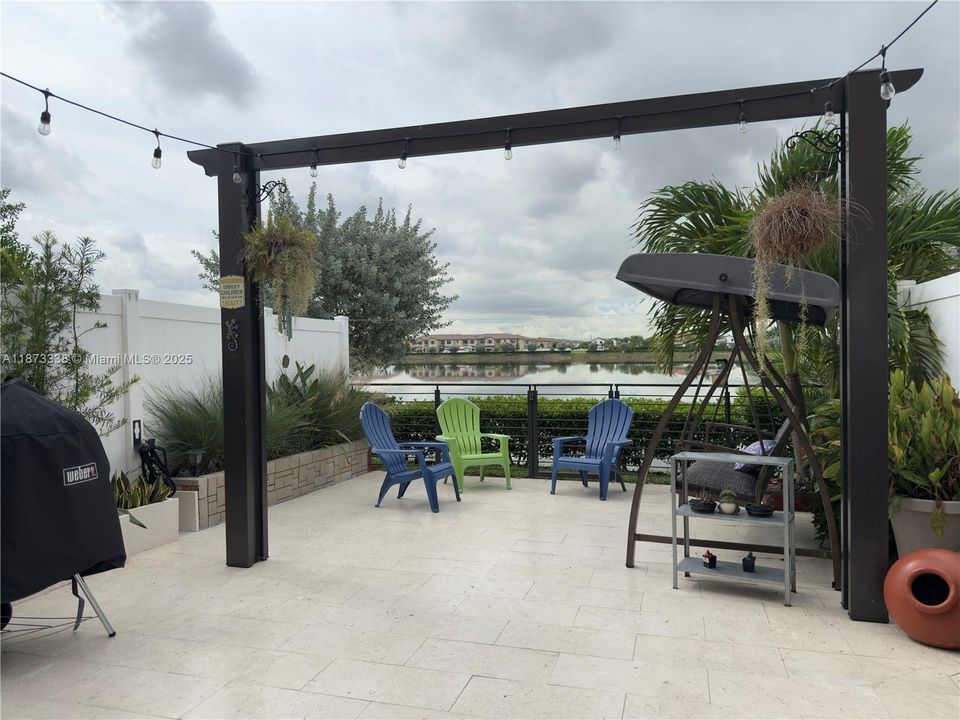 待售: $550,000 (3 贝兹, 2 浴室, 1540 平方英尺)