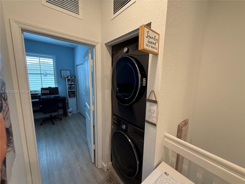 待售: $550,000 (3 贝兹, 2 浴室, 1540 平方英尺)